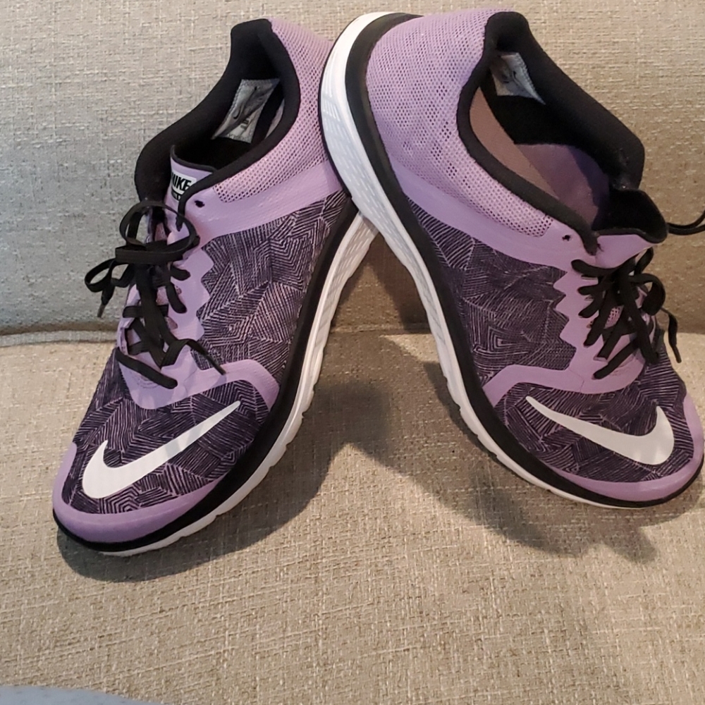 Nike Fit Sole Runners Size 9.5